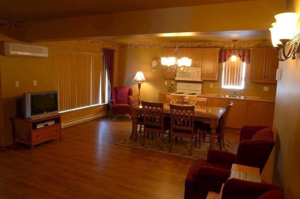 Travelodge By Wyndham Drummondville Εξωτερικό φωτογραφία